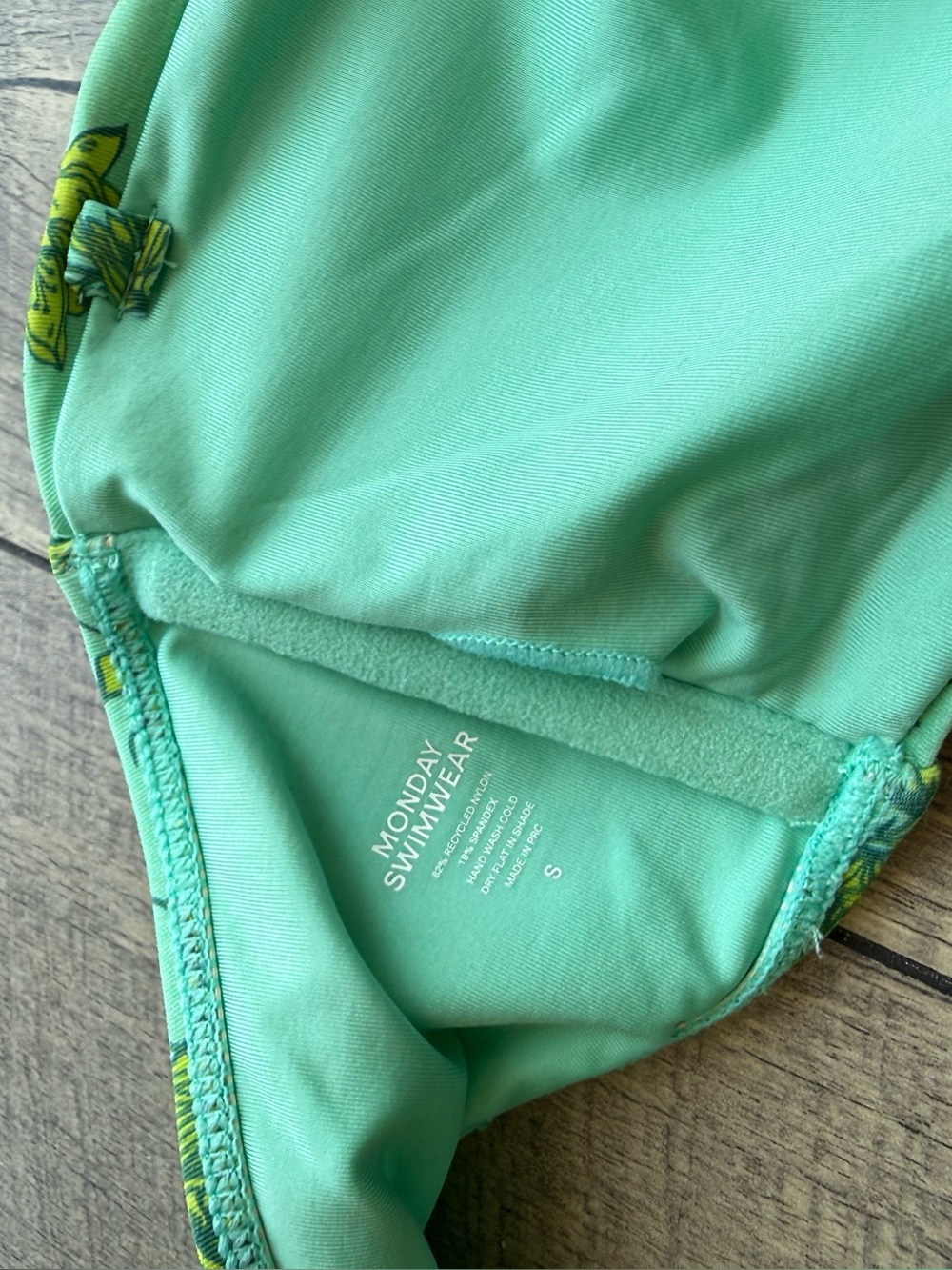 Monday swimwear bikini set - Picture 5 of 8
